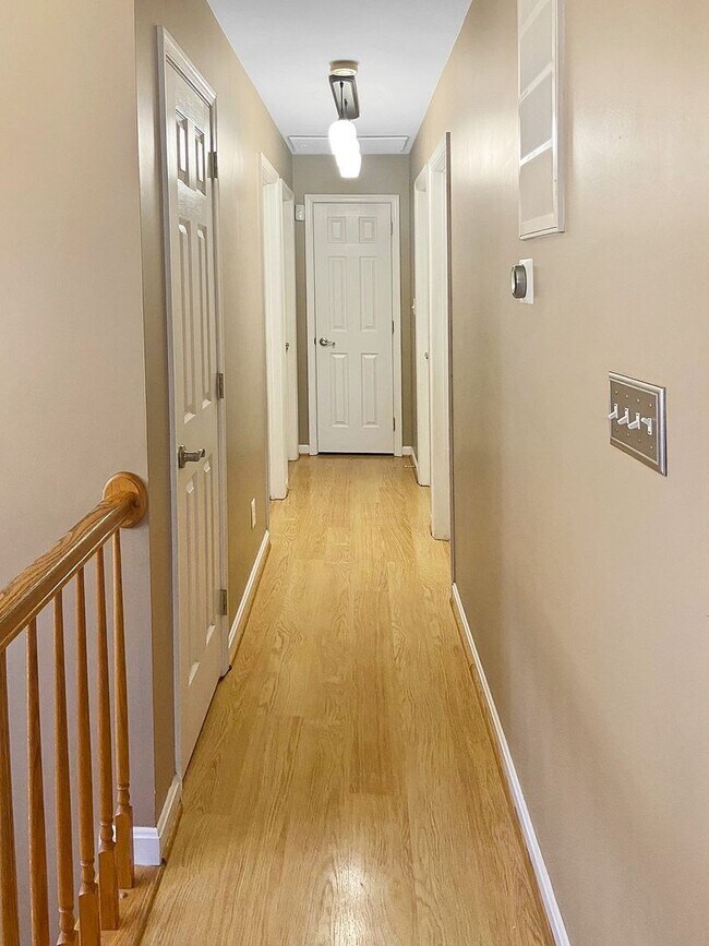Building Photo - 3144 Holland Cliffs Rd