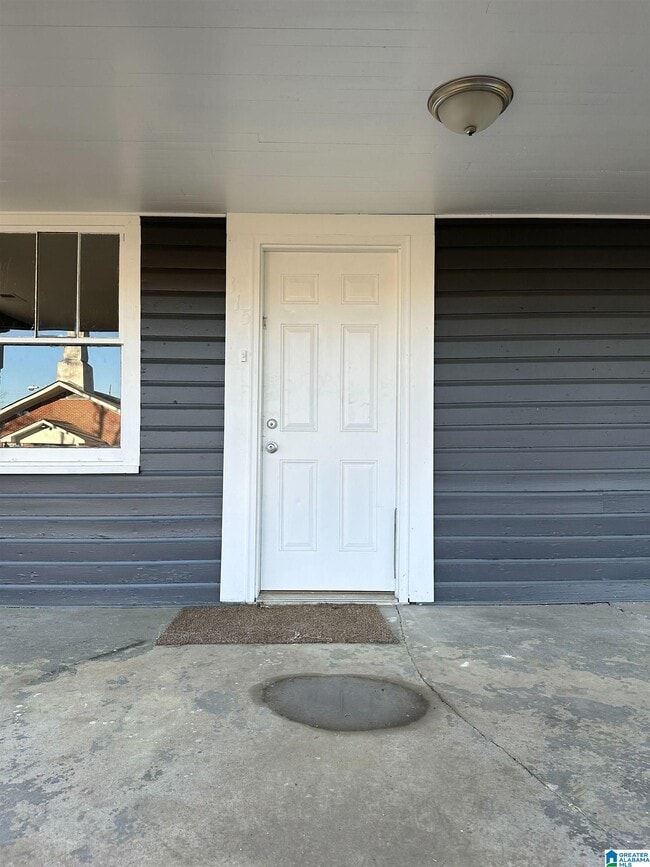 Building Photo - 315 3rd Ave N