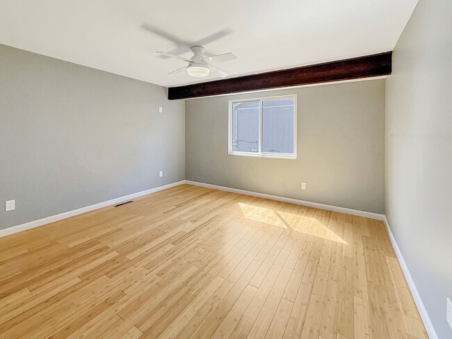 Building Photo - $0 DEPOSIT OPTION. CHARMING 4BED/2.5BATH I...