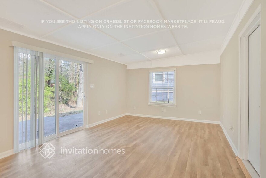 Building Photo - 721 Utoy Cir SW