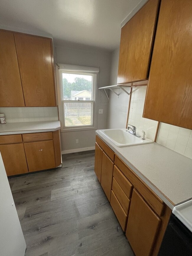 Building Photo - 1427 Judson Ave