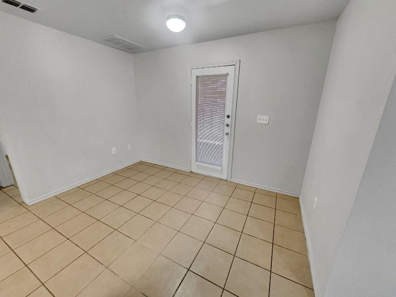 Building Photo - 509 N Brentwood Ave