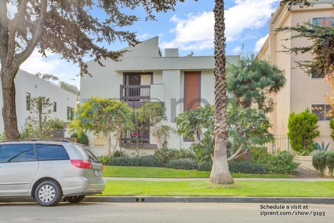 Building Photo - 922 Lincoln Blvd