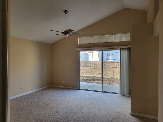 Building Photo - 3143 Mariposa Ave