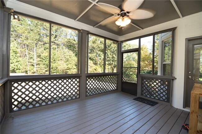 Building Photo - 4012 Erin Dr