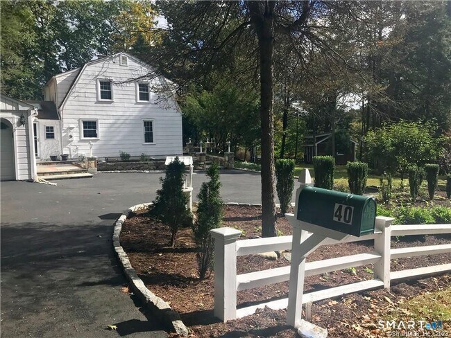 Building Photo - 40 Wilridge Rd