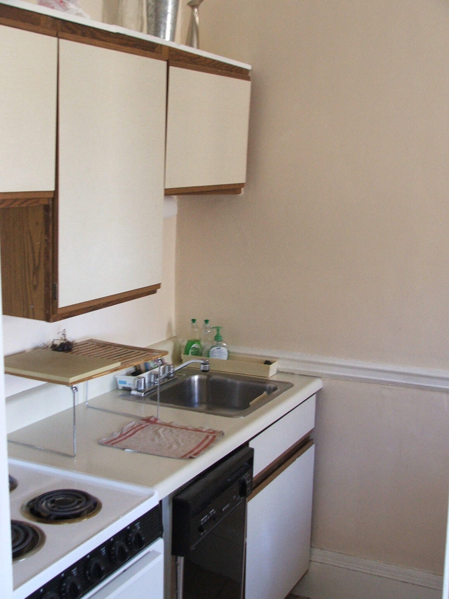 Kitchen Sink and Cupboards - 1091 Boylston St
