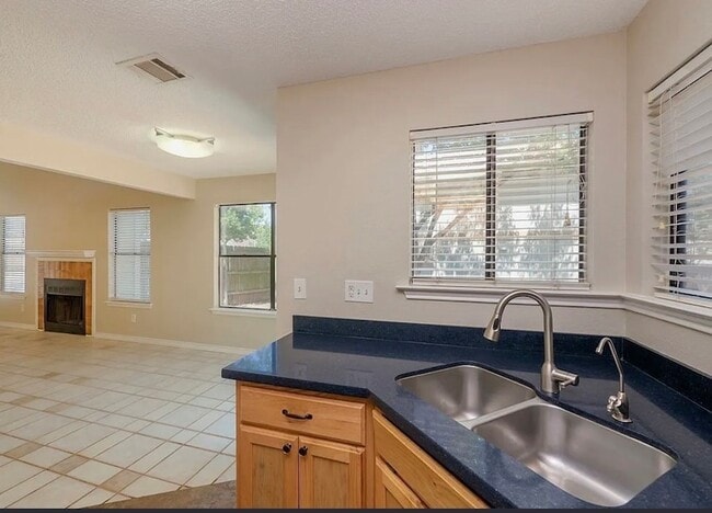 Building Photo - 12917 Meehan Dr