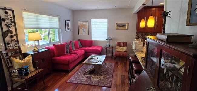 Building Photo - 4317 SW 62nd Ave