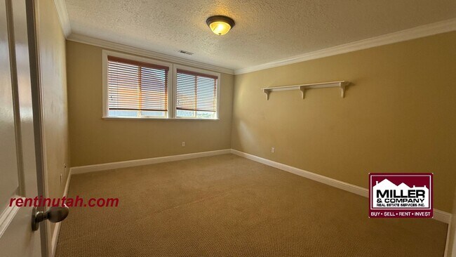 Building Photo - 10234 Eagle Cliff Way