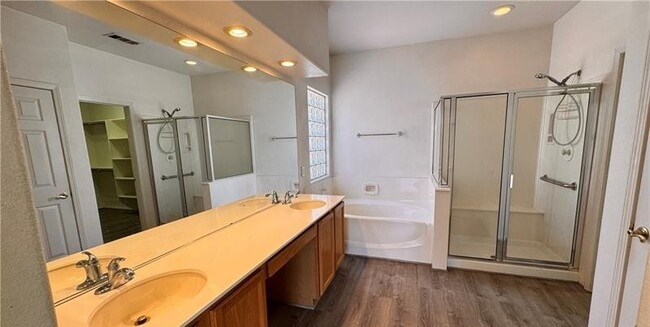 Building Photo - 8609 Highland View
