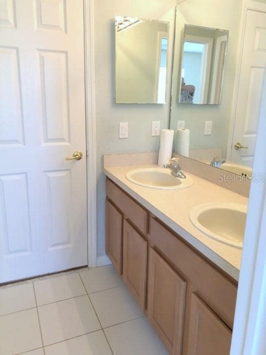 Building Photo - 8826 Royal Enclave Blvd