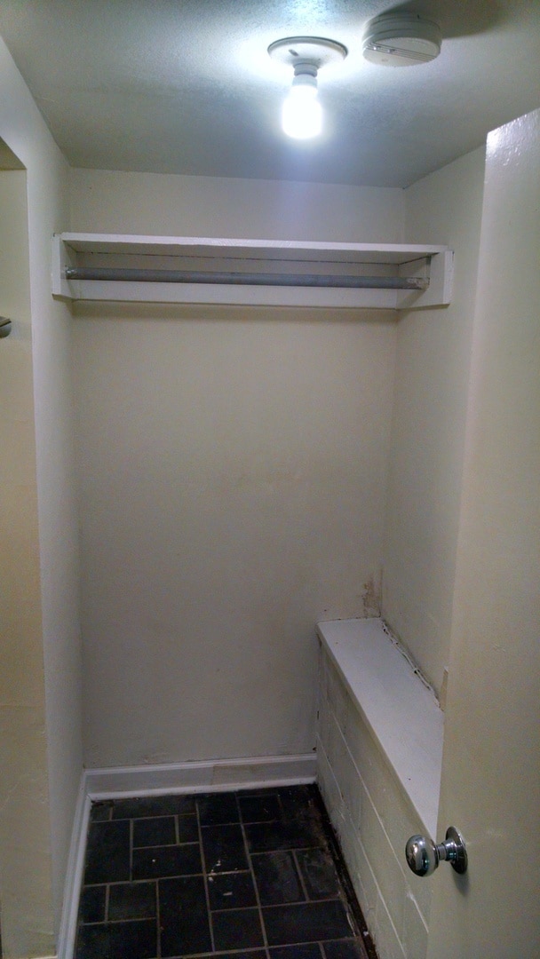 Building Photo - Studio Apartment tucked away in a quiet forestry setting!