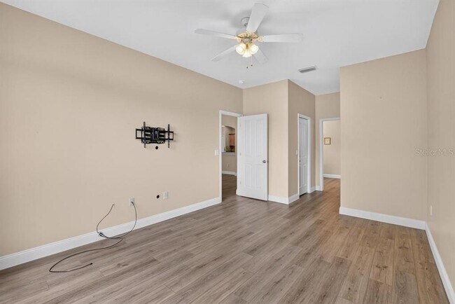 Building Photo - 5605 Hawklake Rd