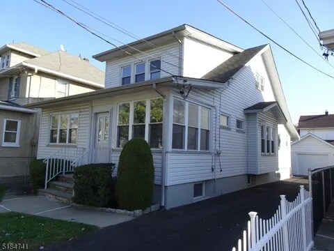 Building Photo - 41 E 8th St