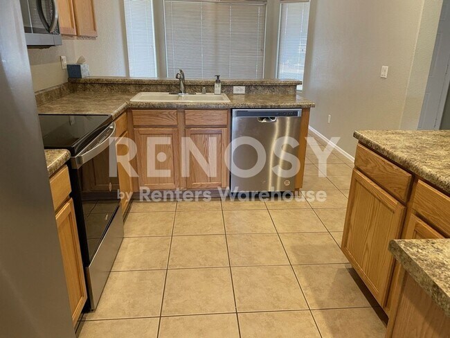 Building Photo - Your New 3 BD/2 BA Home in Surprise!