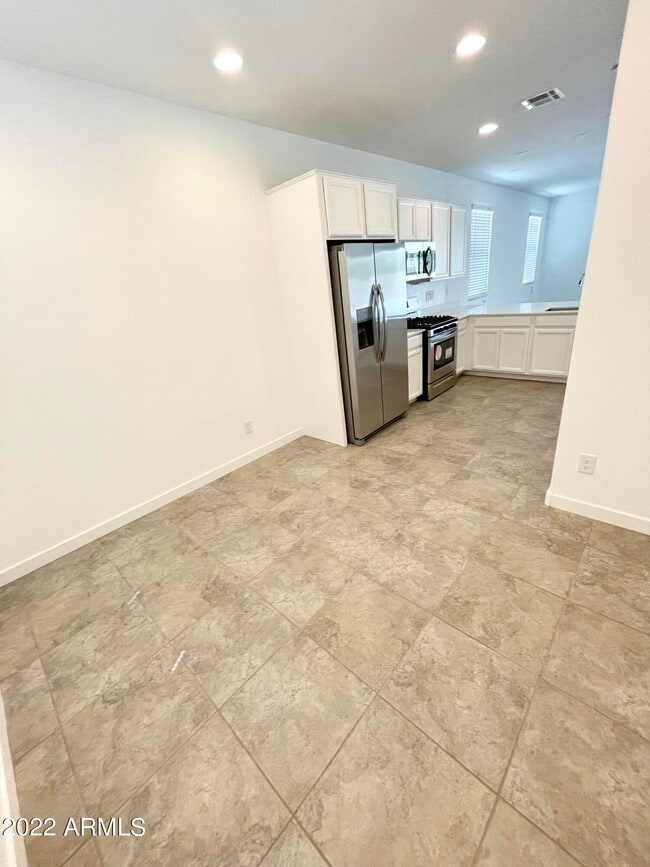 Building Photo - 3831 S 63rd Dr