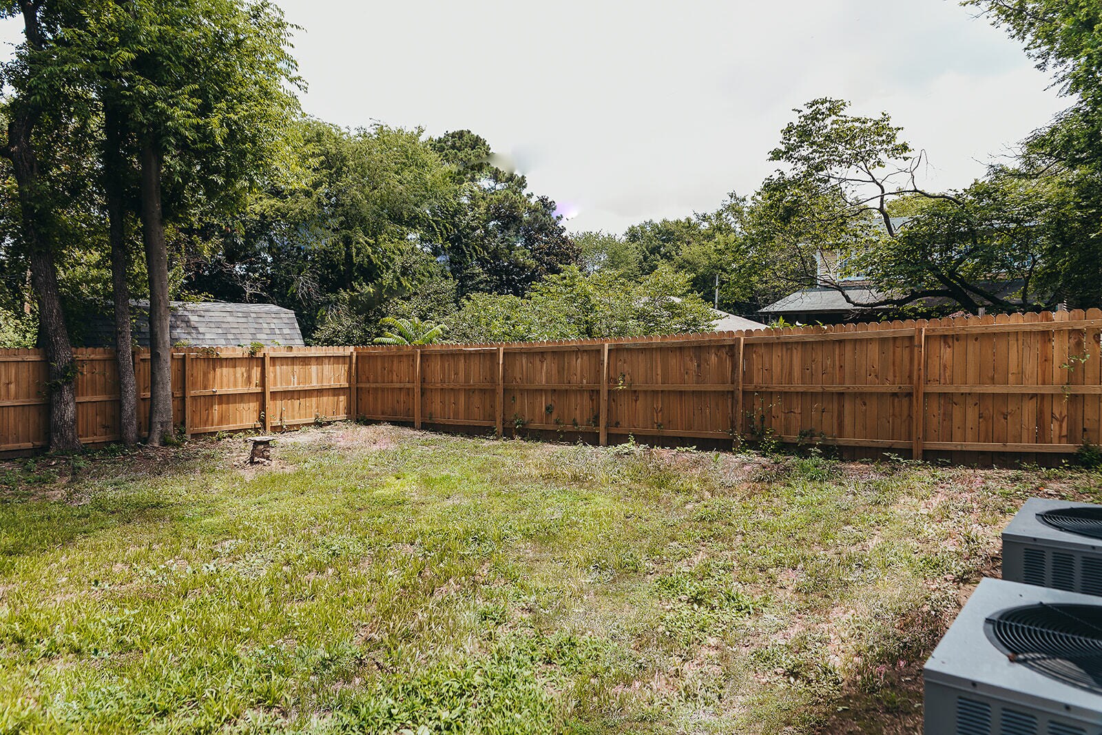 Building Photo - 314 W Charles Bussey Ave
