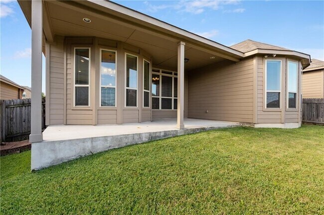 Building Photo - 208 Yukon Cove