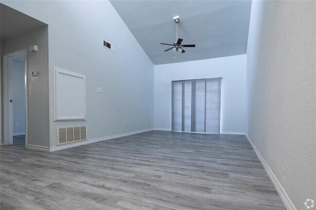Building Photo - 13151 Walden Rd