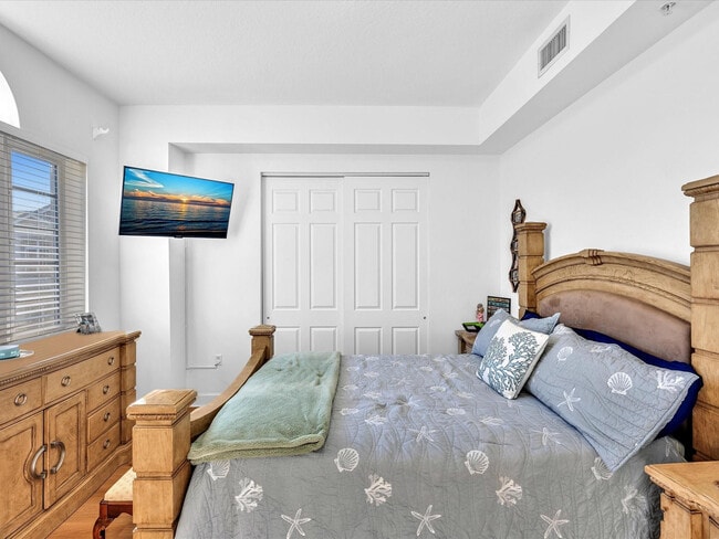 Building Photo - 1801 Coral Heights Blvd