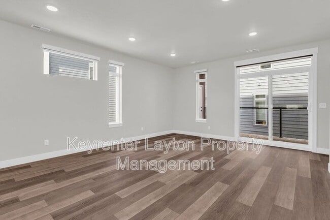 Building Photo - 453 E 690 S