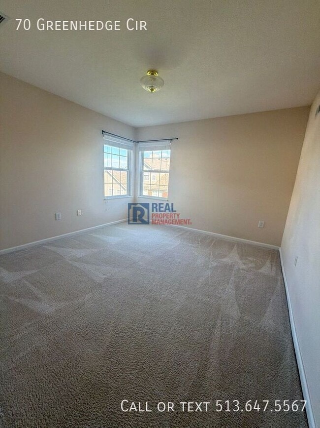 Building Photo - 70 Greenhedge Cir