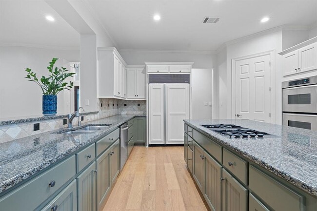 Building Photo - 6636 Dogwood Creek Dr