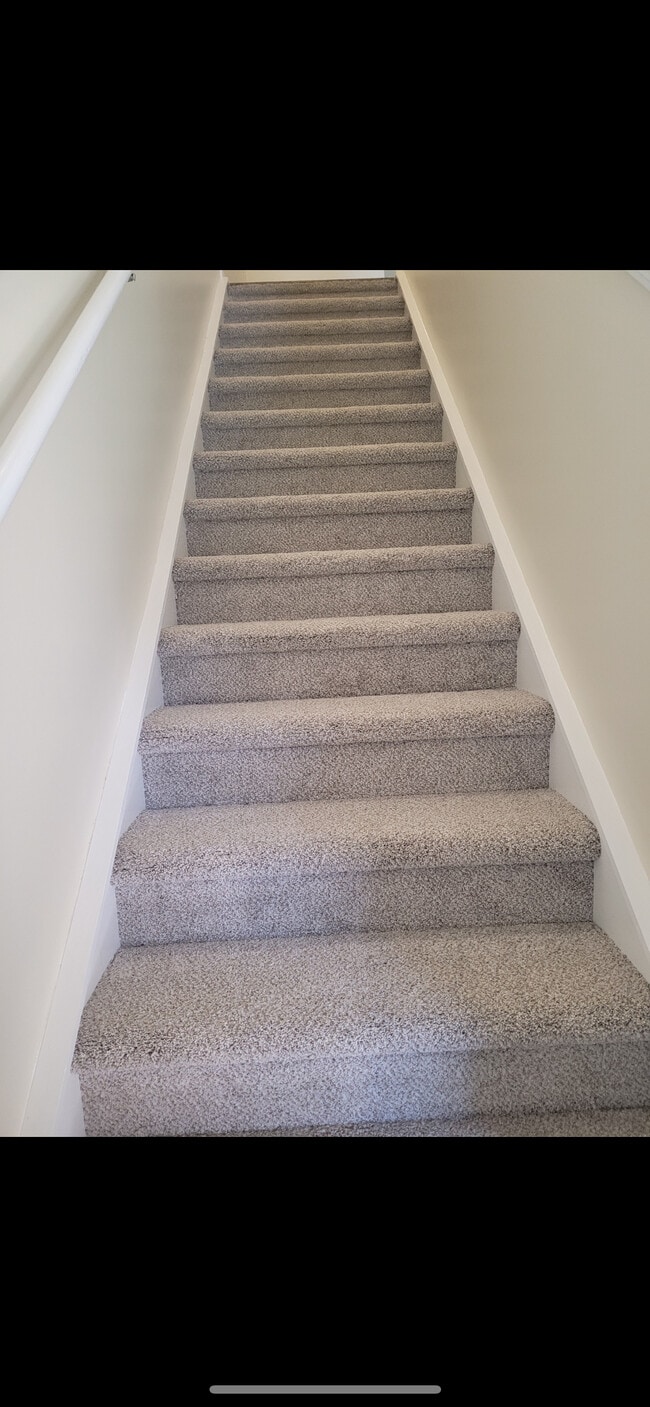 Building Photo - 1506 Hamden Dr