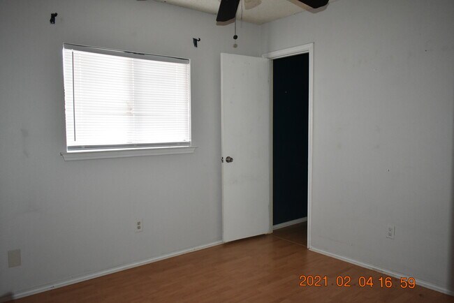 Building Photo - 9103 Texas Sun Dr