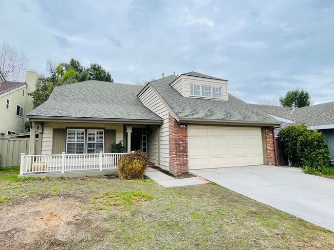 Building Photo - Beautiful 5 bedroom Irvine home