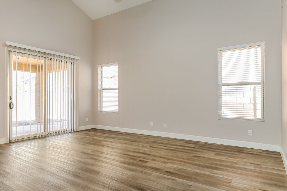 Building Photo - 6512 S 49th Dr