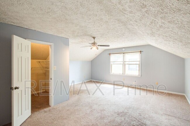 Building Photo - 71 Michaels Woods Dr