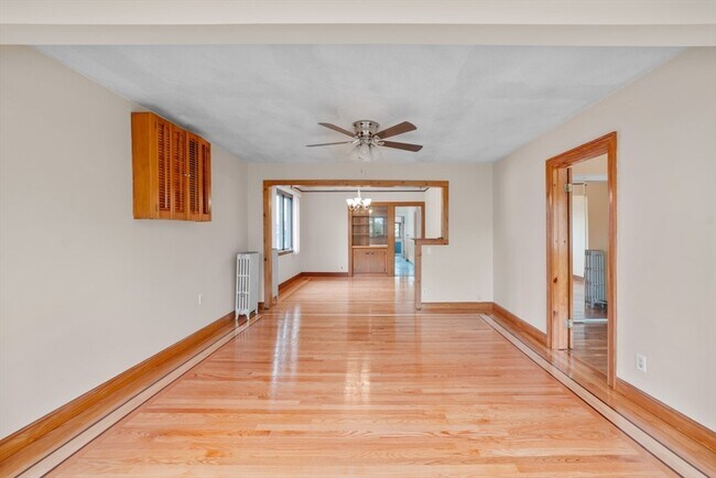 Primary Photo - 26 Fuller St