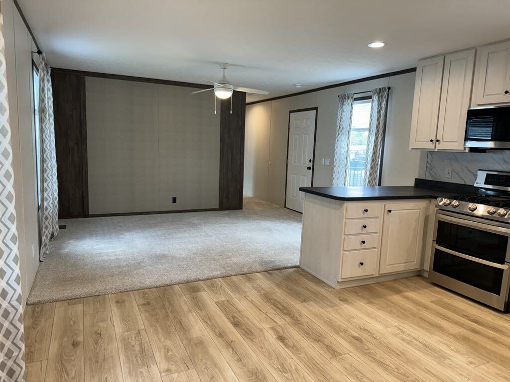 Building Photo - 48579 Leafdale Ct