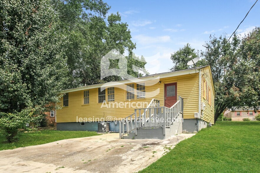Building Photo - 236 W Miriam Ave