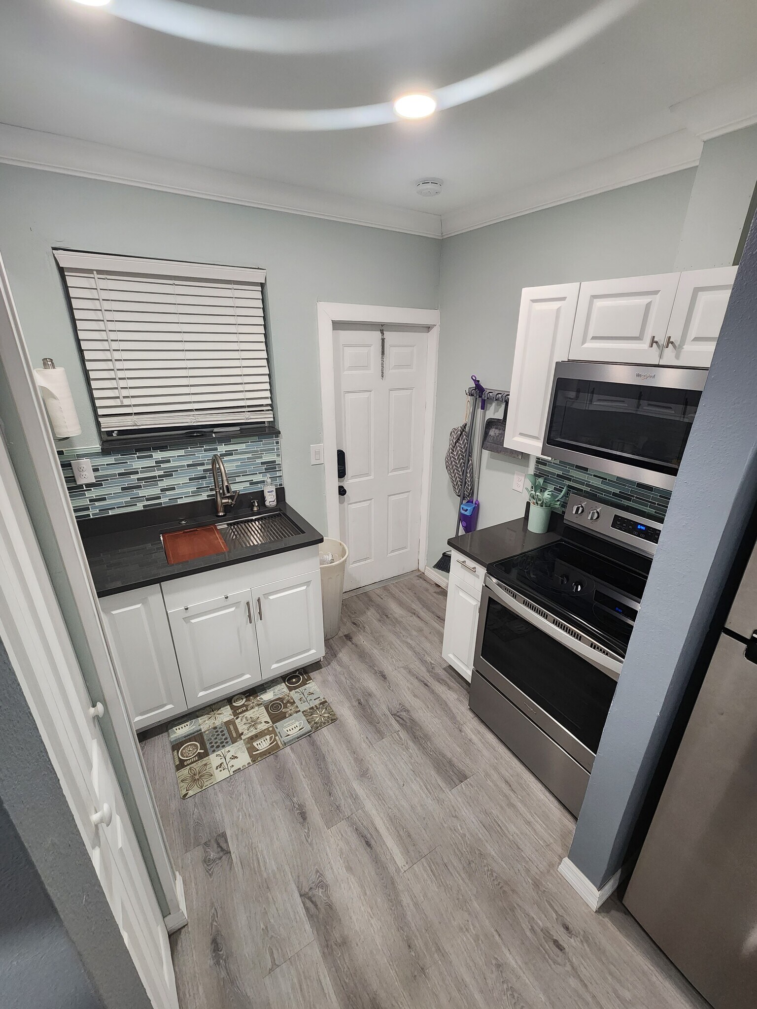 Building Photo - 1002 Brothers Ave.