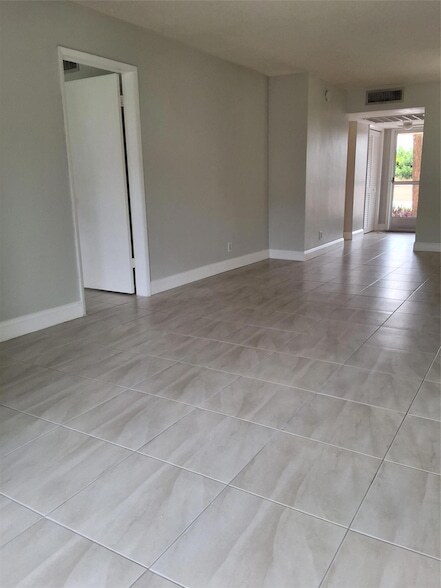 Building Photo - 4500 N Federal Hwy