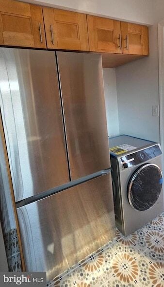 Building Photo - 165B Leeds Ct W