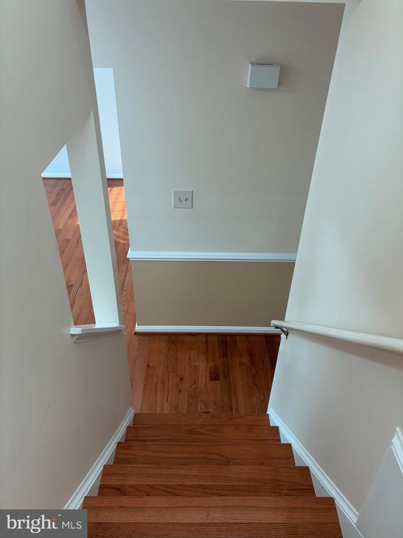 Building Photo - 7209 Lake Cove Dr