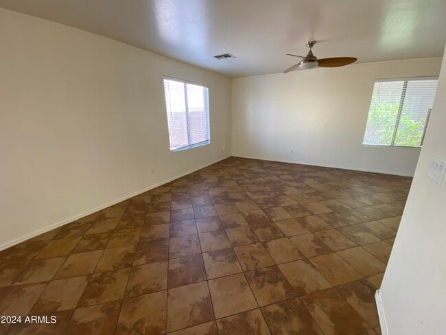 Building Photo - 6724 N 129th Ln