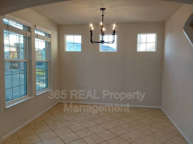 Building Photo - 1561 Pelican Lakes Point