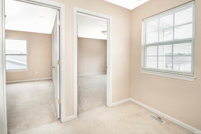 Building Photo - 5713 W Monarch Ct