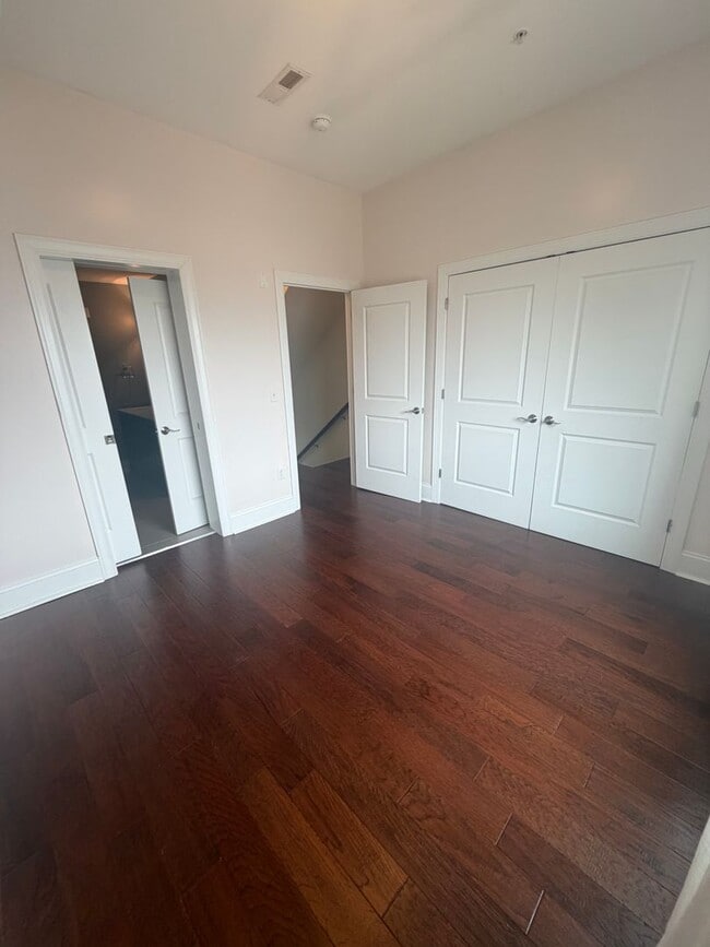Building Photo - Luxury 3 Bedroom Condo in the Heart of Lawrenceville
