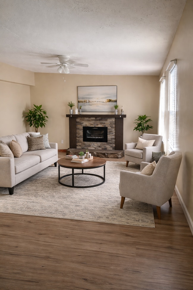 Building Photo - 300 Glade Springs Rd