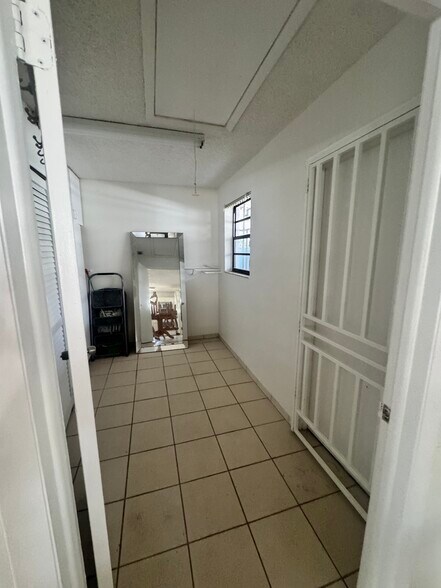 Building Photo - 252 NW 48th Pl