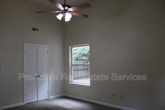 Building Photo - 965 Banyan Dr