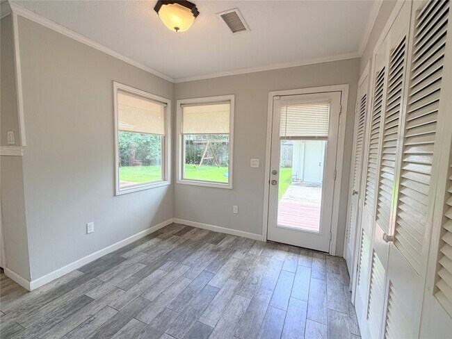 Building Photo - 5019 Yarwell Dr