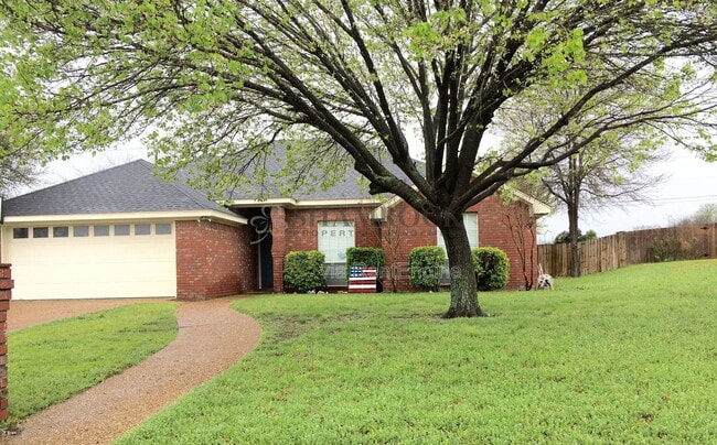 Primary Photo - 260 Cross Country Dr