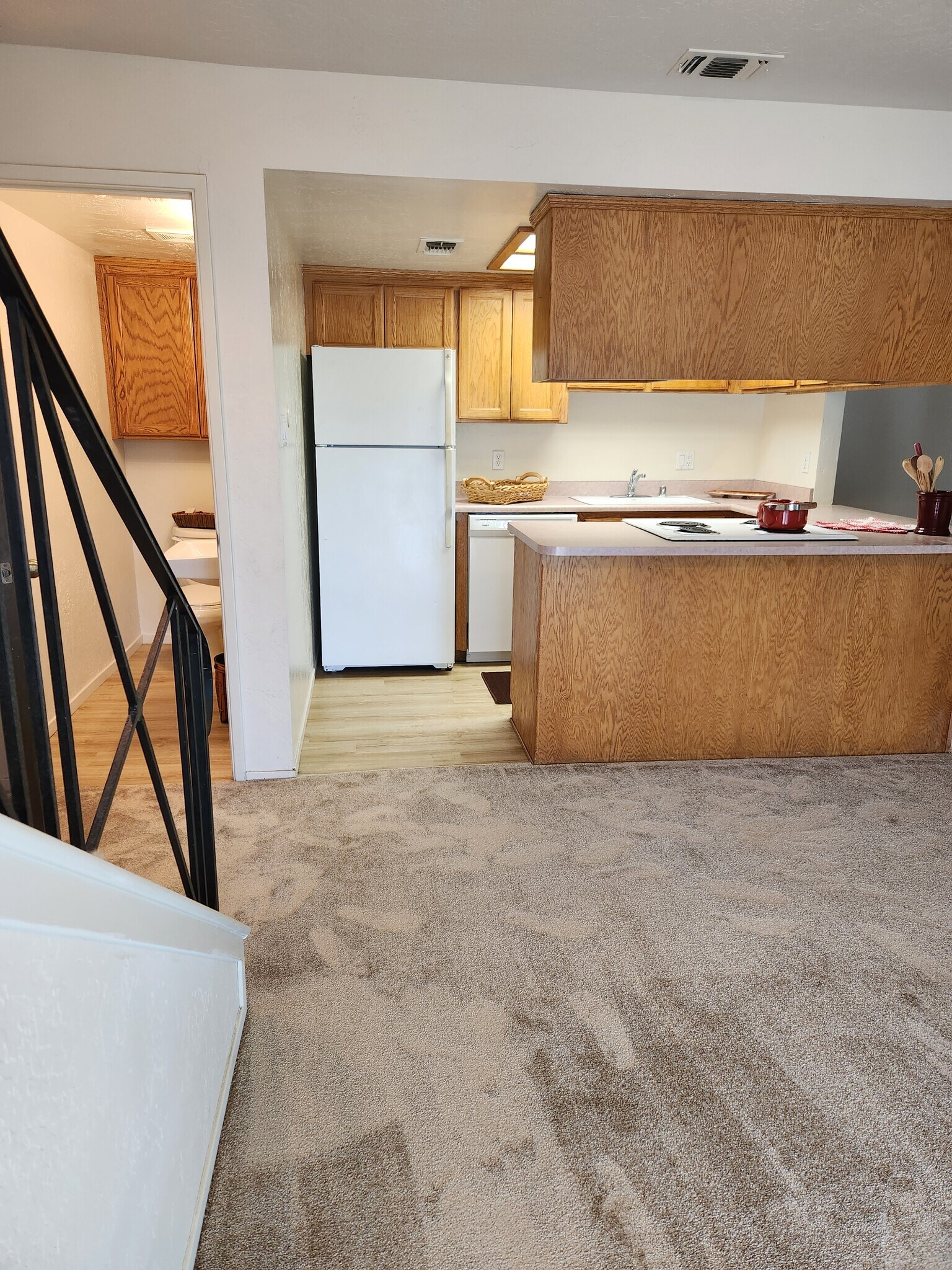 Building Photo - 6043 Leafwood Dr